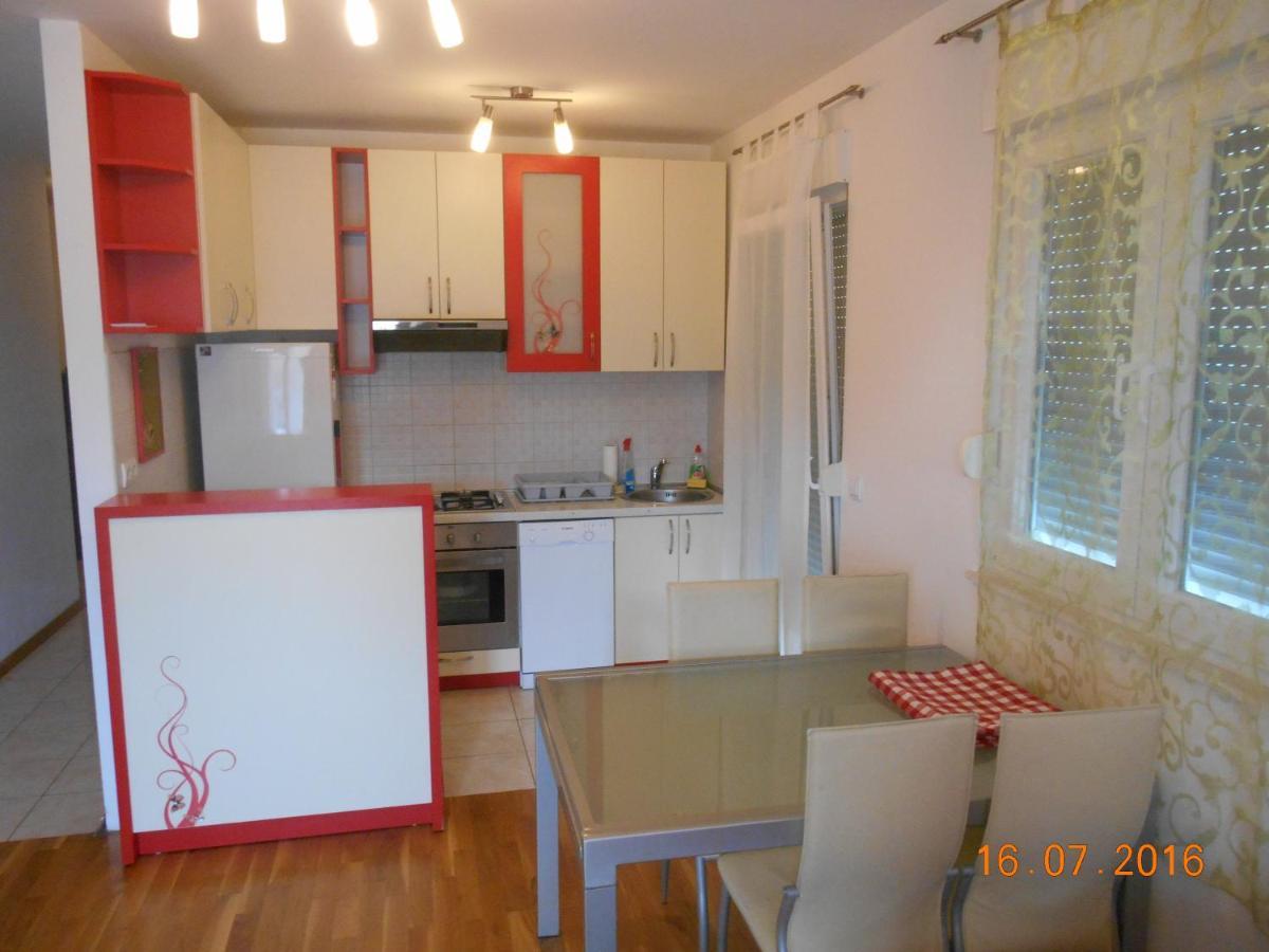 Appartamento Toni Omiš Esterno foto