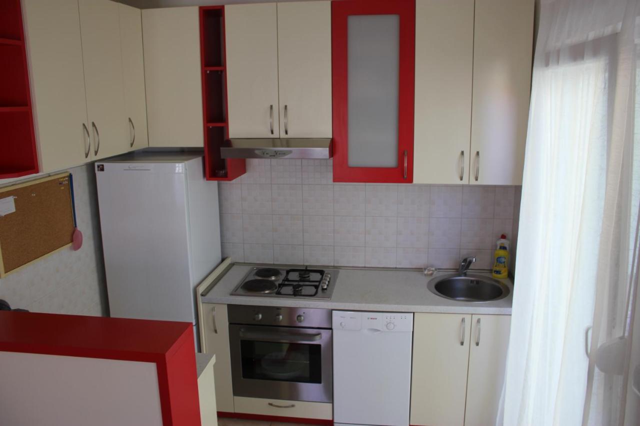 Appartamento Toni Omiš Esterno foto
