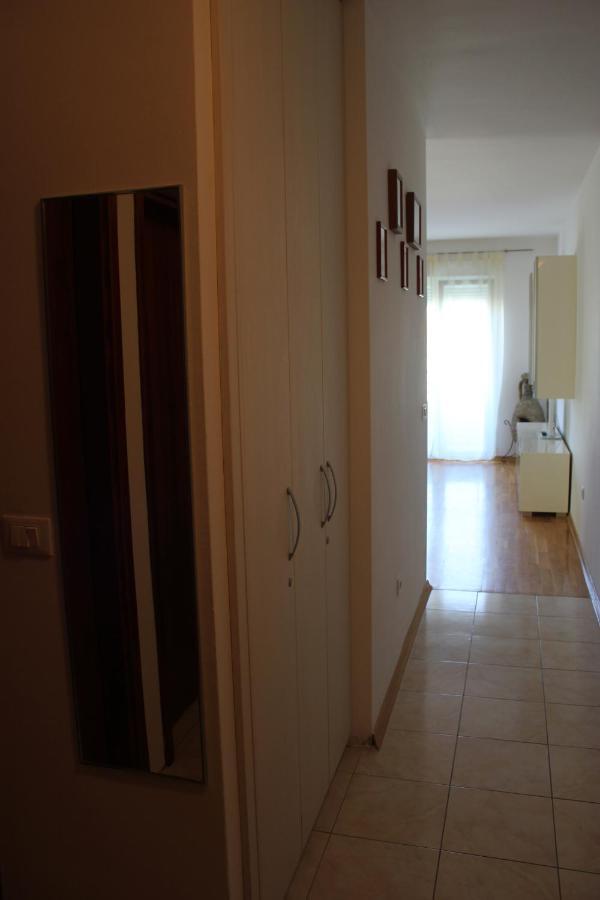 Appartamento Toni Omiš Esterno foto